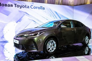 "Nội soi" Toyota Corolla 2017 giá 400 triệu vừa ra mắt